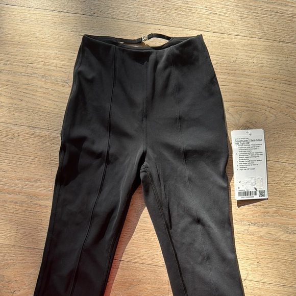 lululemon athletica Pants - Lululemon SmoothCover Back-Cutout High-Rise Tight 28"